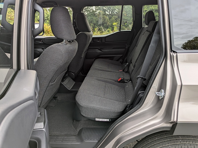 2024-Toyota-Land-Cruiser_07